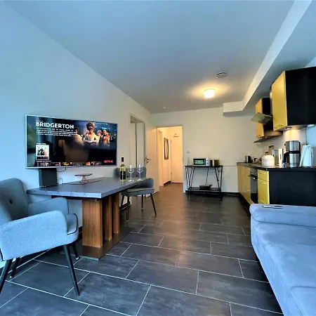 Moselpromenade Moselufer, Panorama & Burg Blick, Netflix, Balkon Apartment *