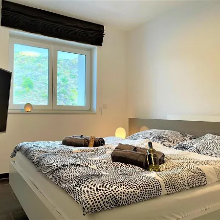 Moselpromenade Villa Moselufer, Panorama Blick Auf Burg , Cochem Und Mosel, Balkon