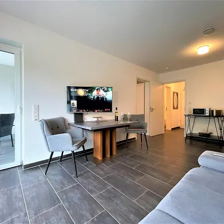 Moselpromenade Moselufer, Panorama & Burg Blick, Netflix, Balkon Apartment *