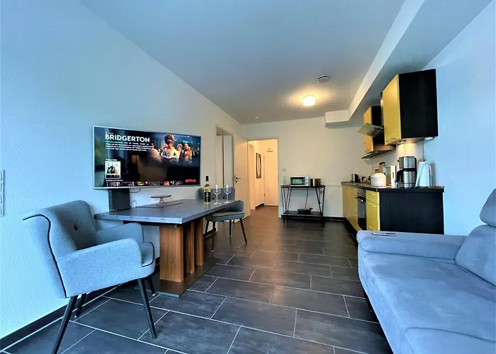 Moselpromenade Moselufer, Panorama Blick Auf Burg , Und Mosel, Balkon Апартаменты *